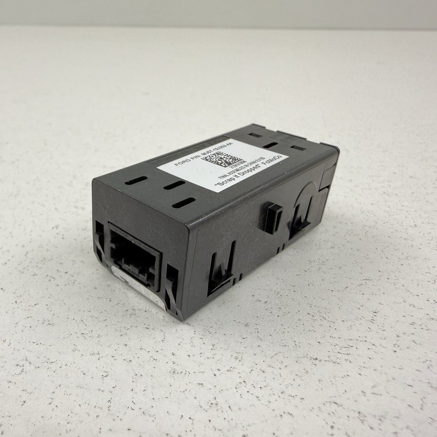 24-26 Ford Mustang Front Dash USB Charge Port Hub MU5T-19J252-AA OEM