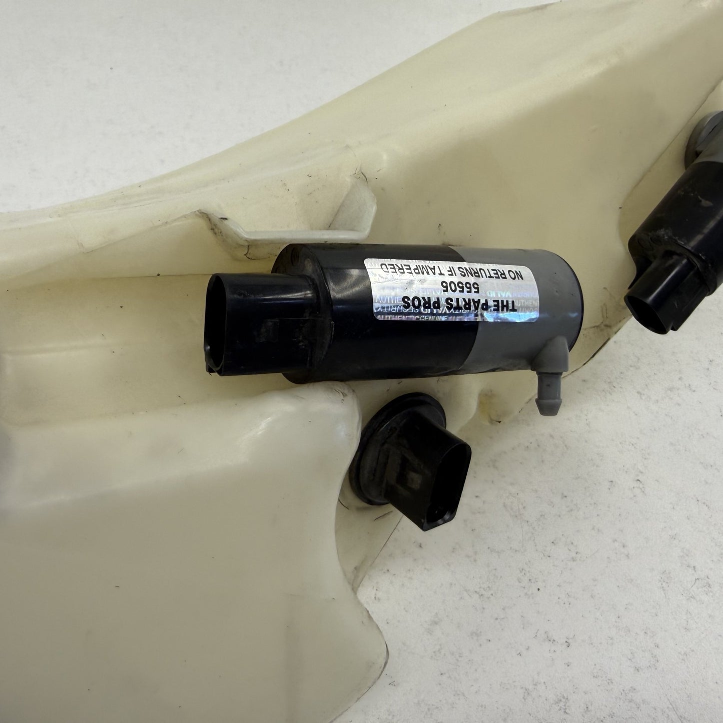 2014-2018 Bentley Flying Spur Windshield Washer Reservoir Bottle 3W0955449J OEM