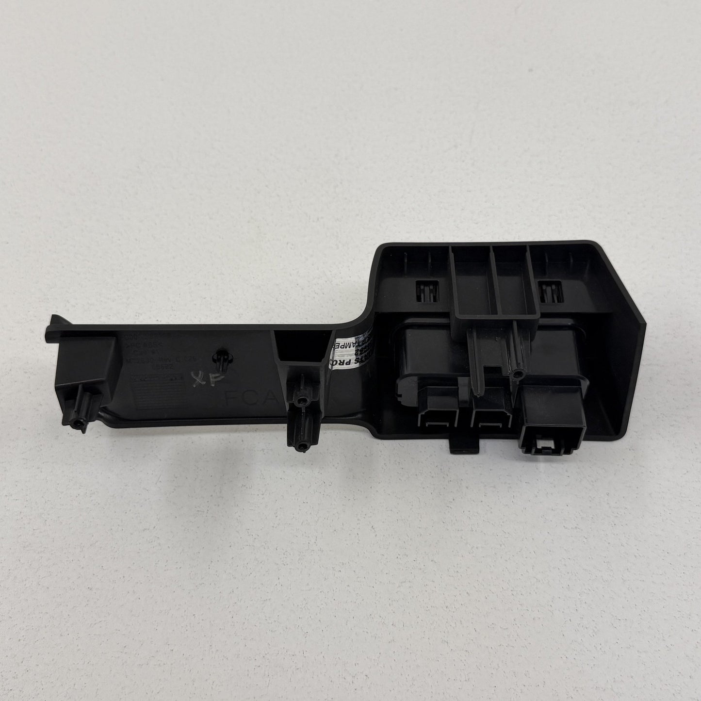 2021-2026 Dodge Durango Console Media Hub Dual USB Port AUX Auxiliary Jack OEM