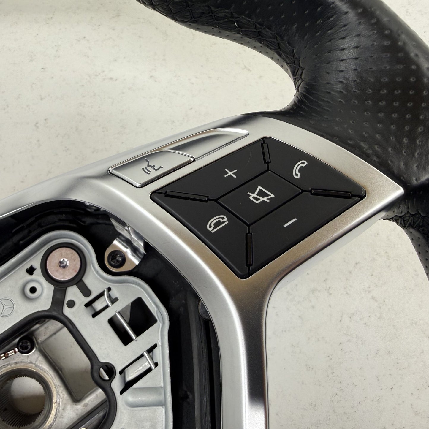2012-2014 Mercedes-Benz C250 W204 Flat Bottom Sport Steering Wheel Black OEM