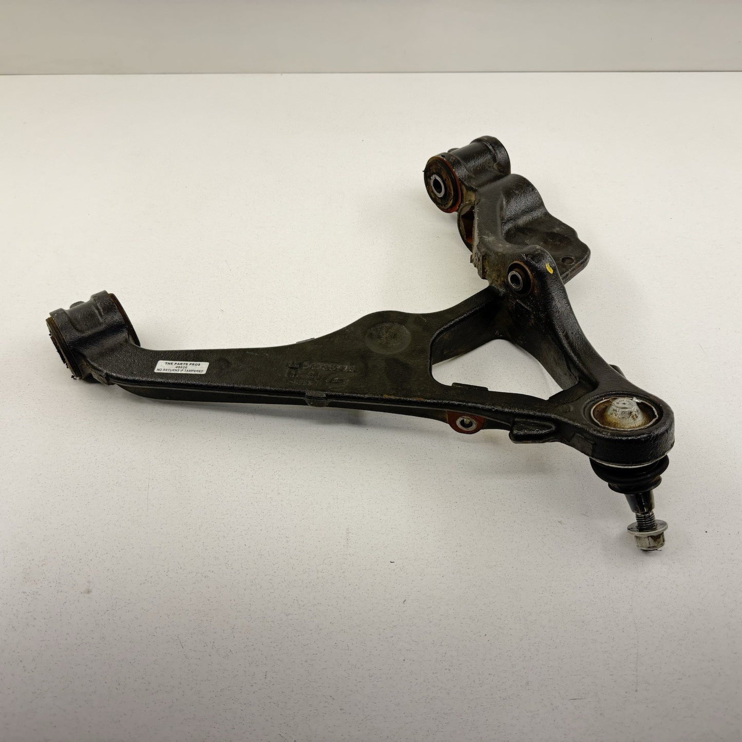 20-25 Silverado Sierra 2500 3500 Left Front Lower Control Arm 84735903 OEM