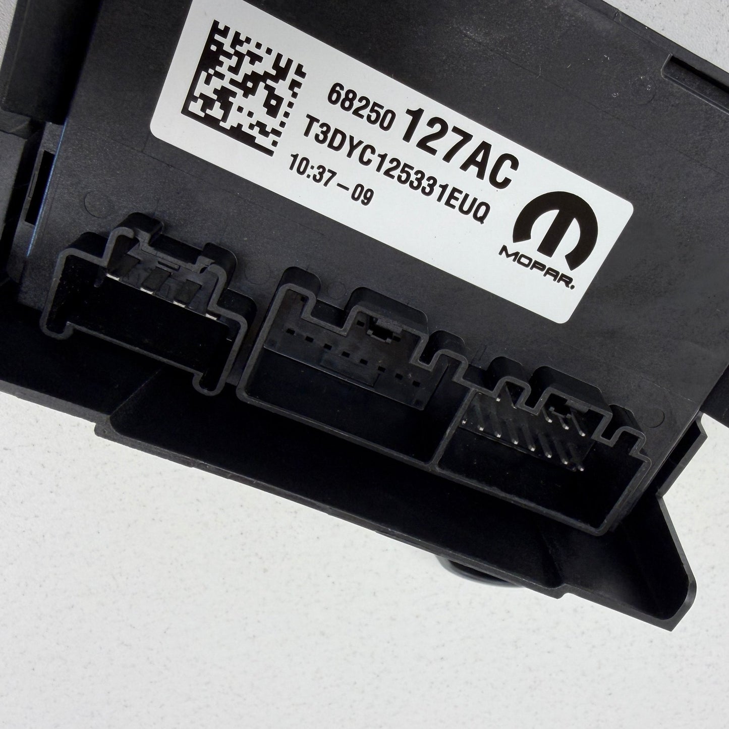 2019-2024 Ram 2500 3500 4500 5500 Transfer Case Control Module 68250127AC OEM