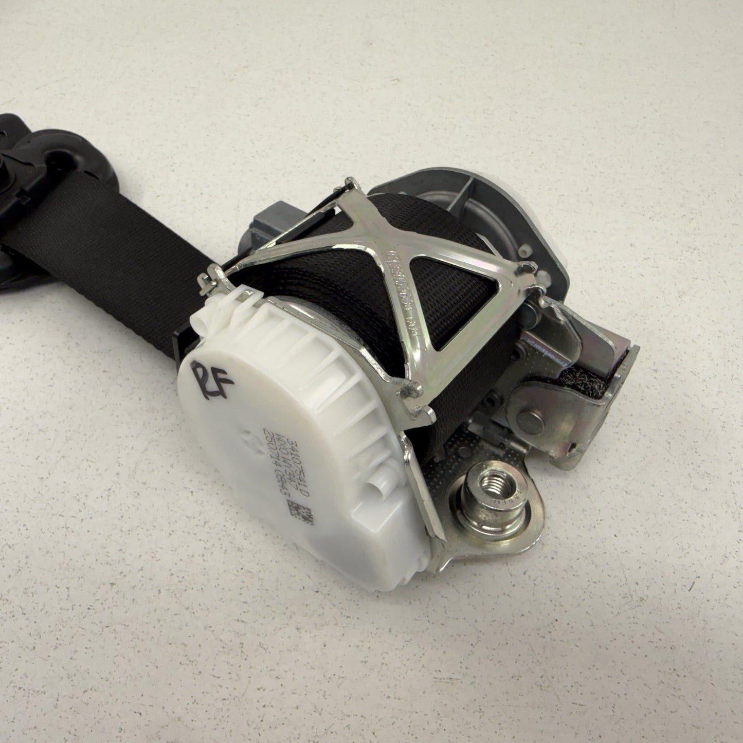 15-18 BMW F80 M3 Passenger Right Front Seatbelt Seat Belt Retractor Black OEM