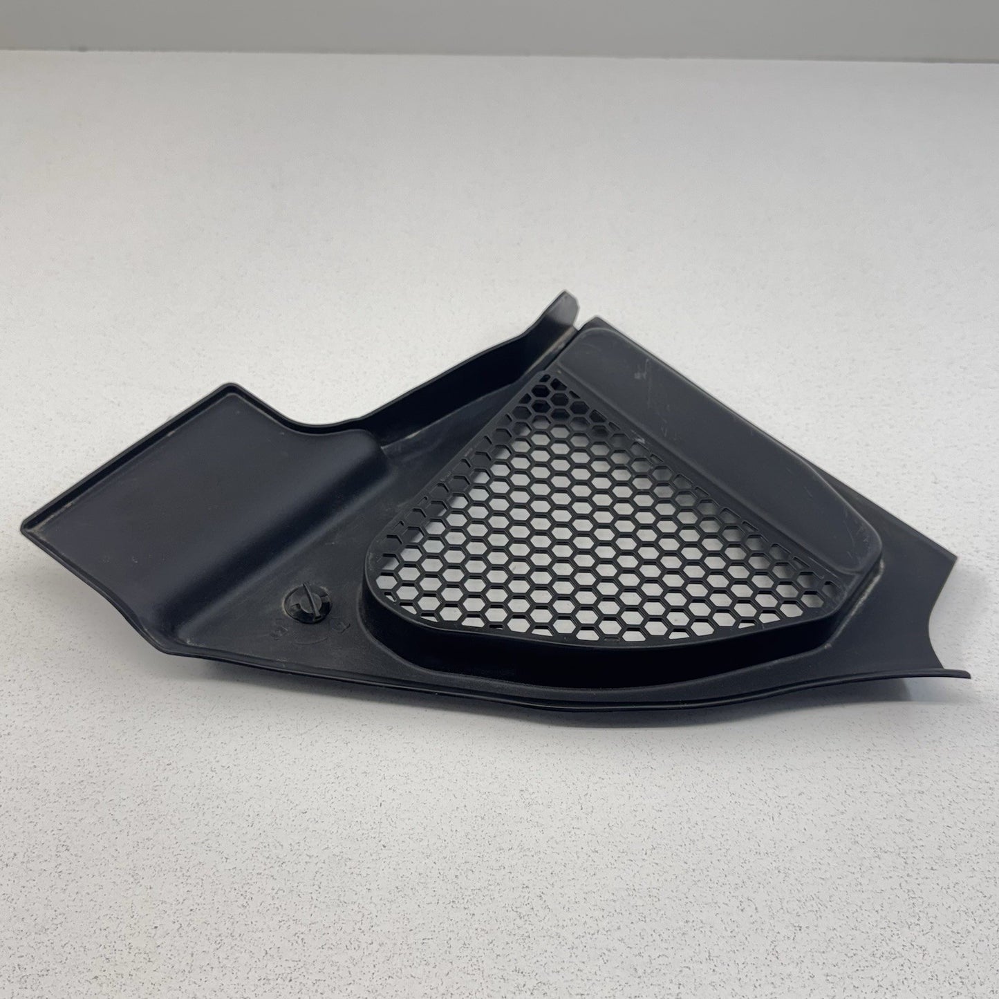 18-24 BMW G01 G02 X3 X4 Windshield Cowl Cover Trim Vent Pair Left & Right OEM