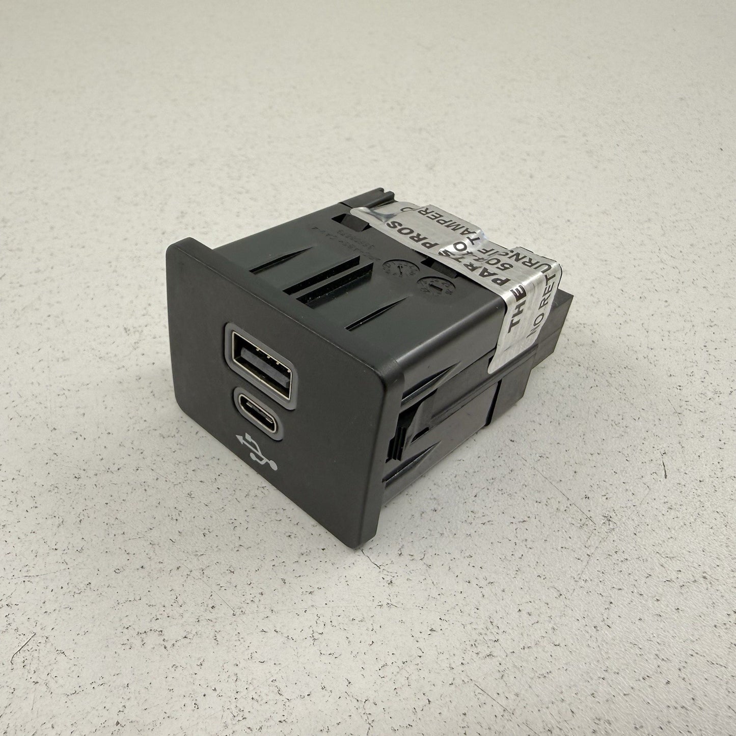 24-26 Ford Mustang Front Center Console USB Charge Port PC3T-14F014-AC OEM