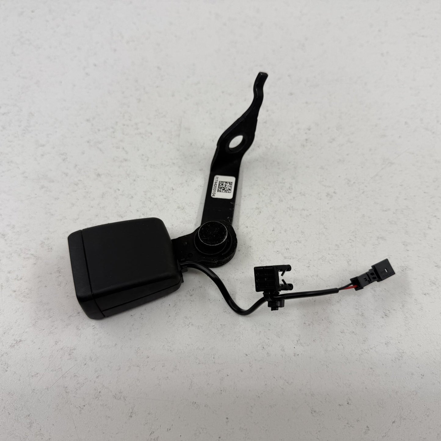 2021-2026 BMW M4 M440i 430i G22 G82 Coupe Driver Left Rear Seat Belt Buckle OEM