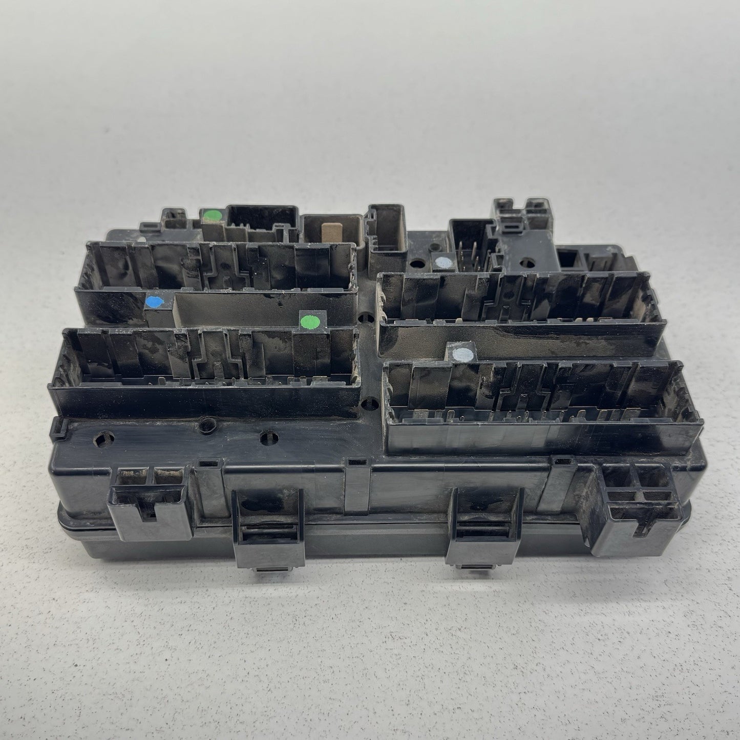 20-22 Ram 2500 3500 Intelligent Power Distribution Fuse Box 68437289AB OEM
