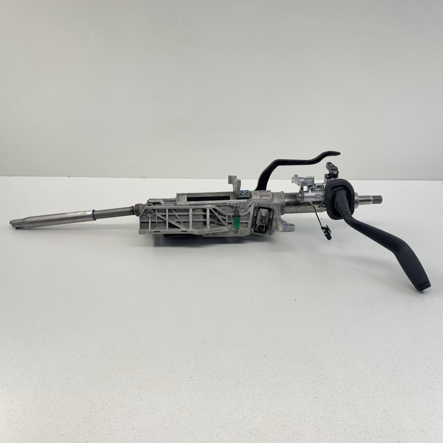 24-25 Chevrolet Silverado 2500 3500 Steering Column Assembly Manual Adjust OEM
