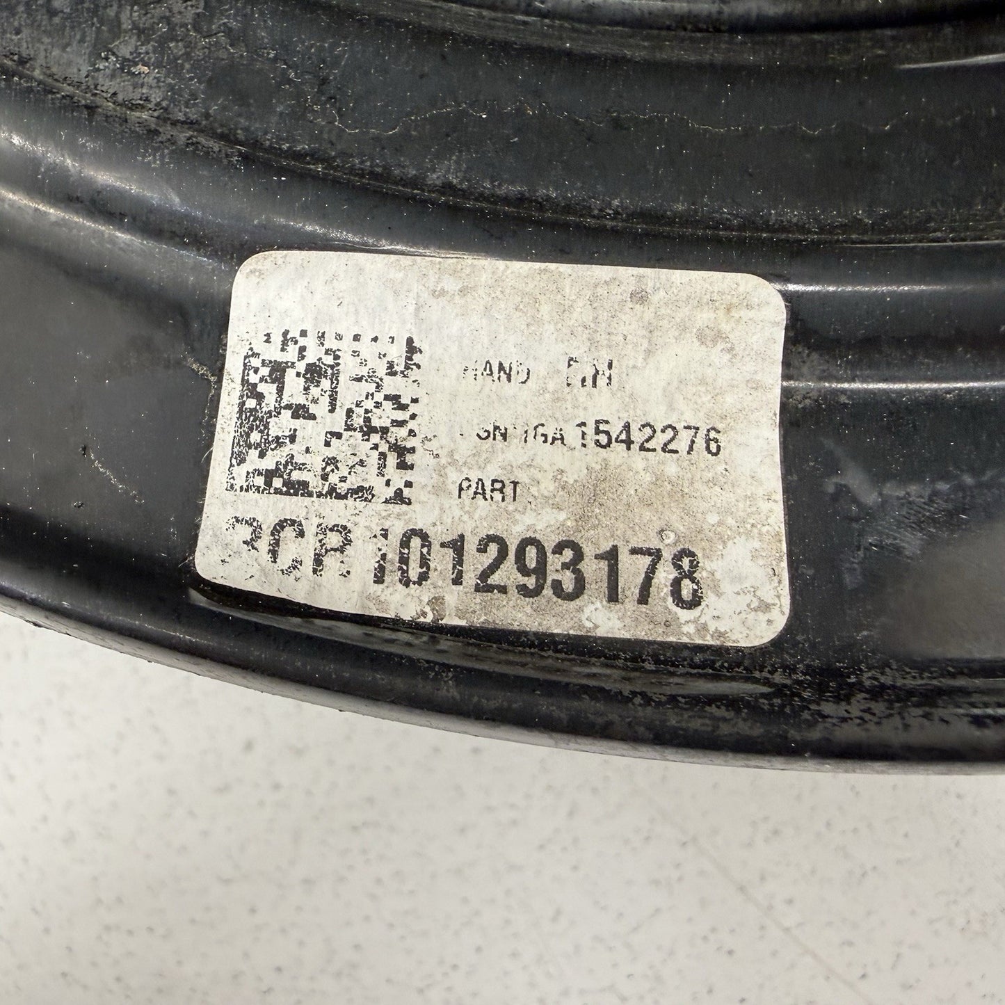 16-24 Chevrolet Camaro ZL1 SS Right Rear Spindle Knuckle Hub Bearing OEM