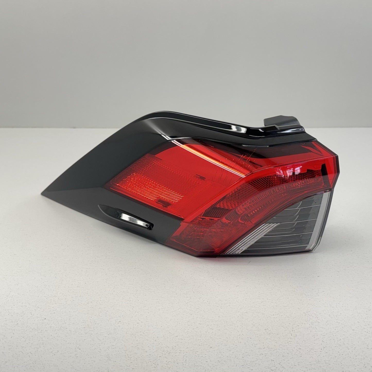 19-25 Toyota RAV4 Left Rear Outer LED Taillight Light Lamp 81560-42221 OEM NOTE*
