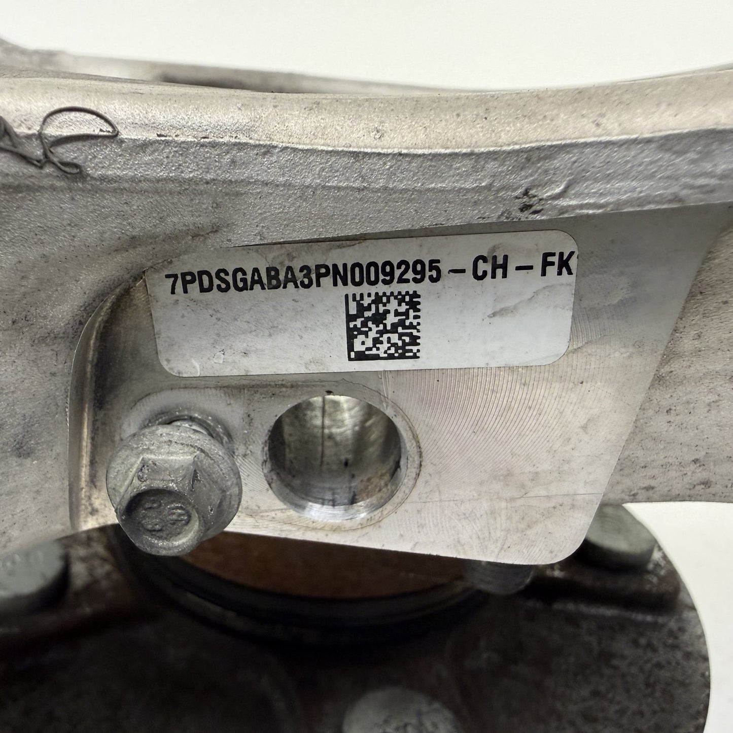 2022-2024 Rivian R1S R1T Driver Left Front Spindle Knuckle Hub Wheel Bearing OEM