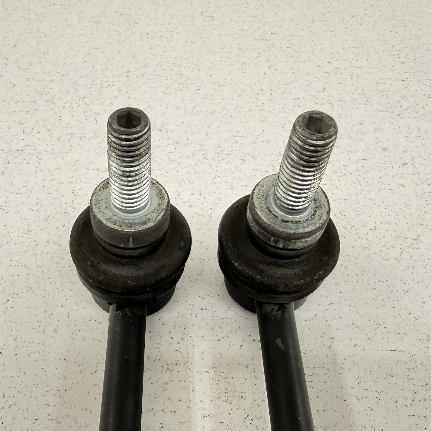 16-24 Chevrolet Camaro Rear Stabilizer Sway Bar End Link Pair Left & Right OEM