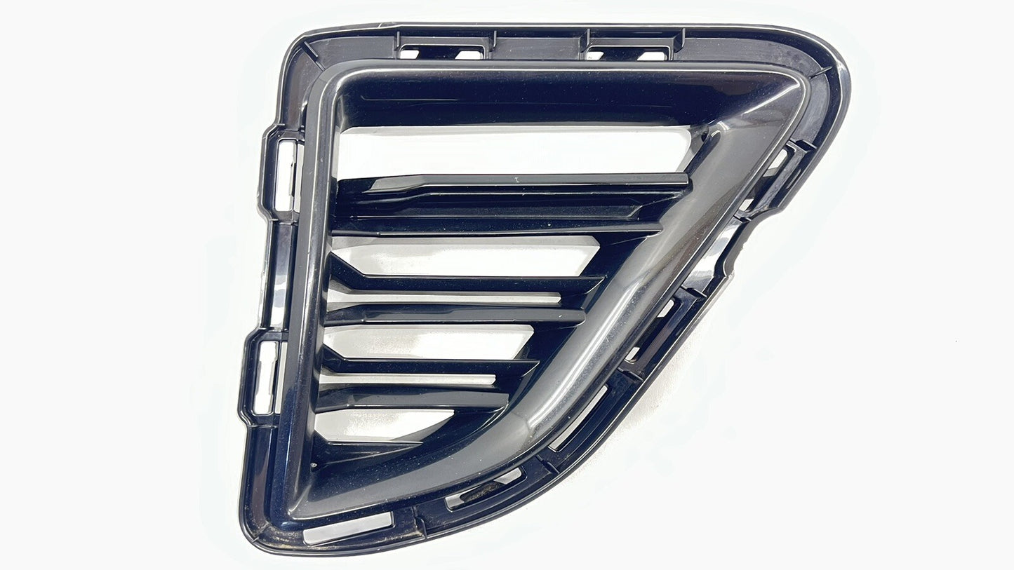 16-18 CHEVROLET CAMARO SS 1LE RIGHT FRONT BUMPER LOWER GRILLE AIR VENT TRIM OEM