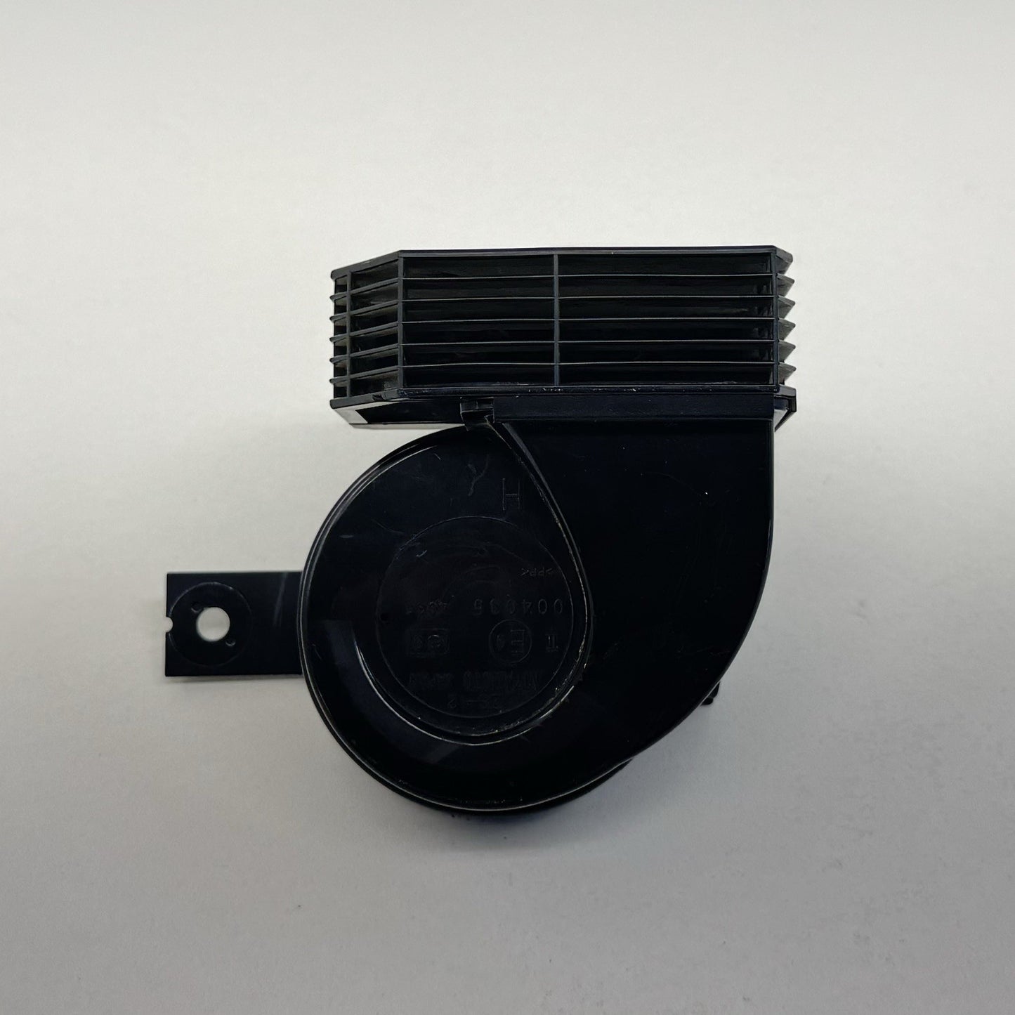 21-24 Infiniti Q50 Q60 Electric High Tone Pitch Horn Siren Signal 256105CA1A OEM