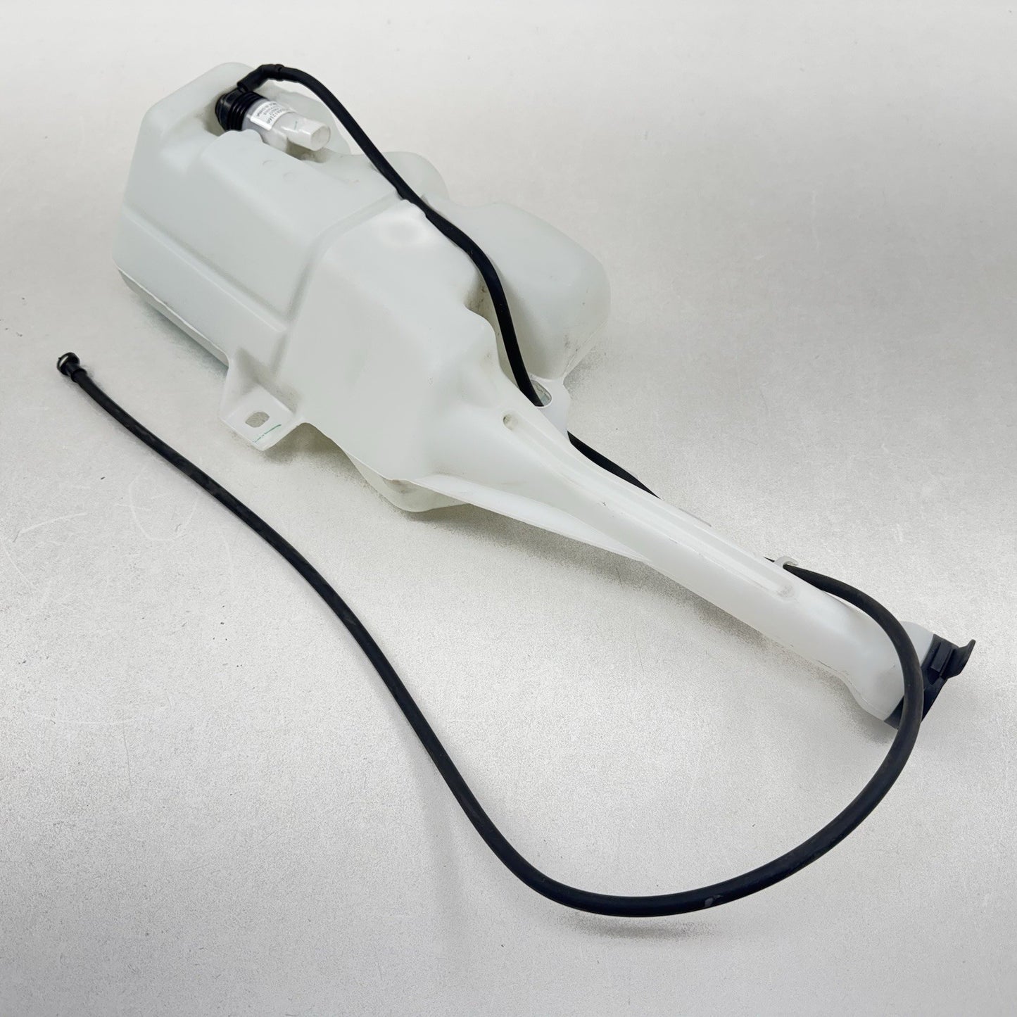 12-15 CHEVROLET CAMARO ZL1 WINDSHIELD WASHER BOTTLE RESERVOIR TANK WITH PUMP OEM
