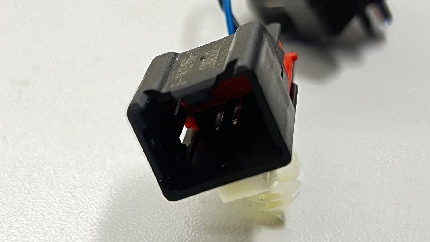 07-17 ASTON MARTIN VANTAGE REAR TRUNK OPEN RELEASE CONTROL SWITCH BUTTON OEM