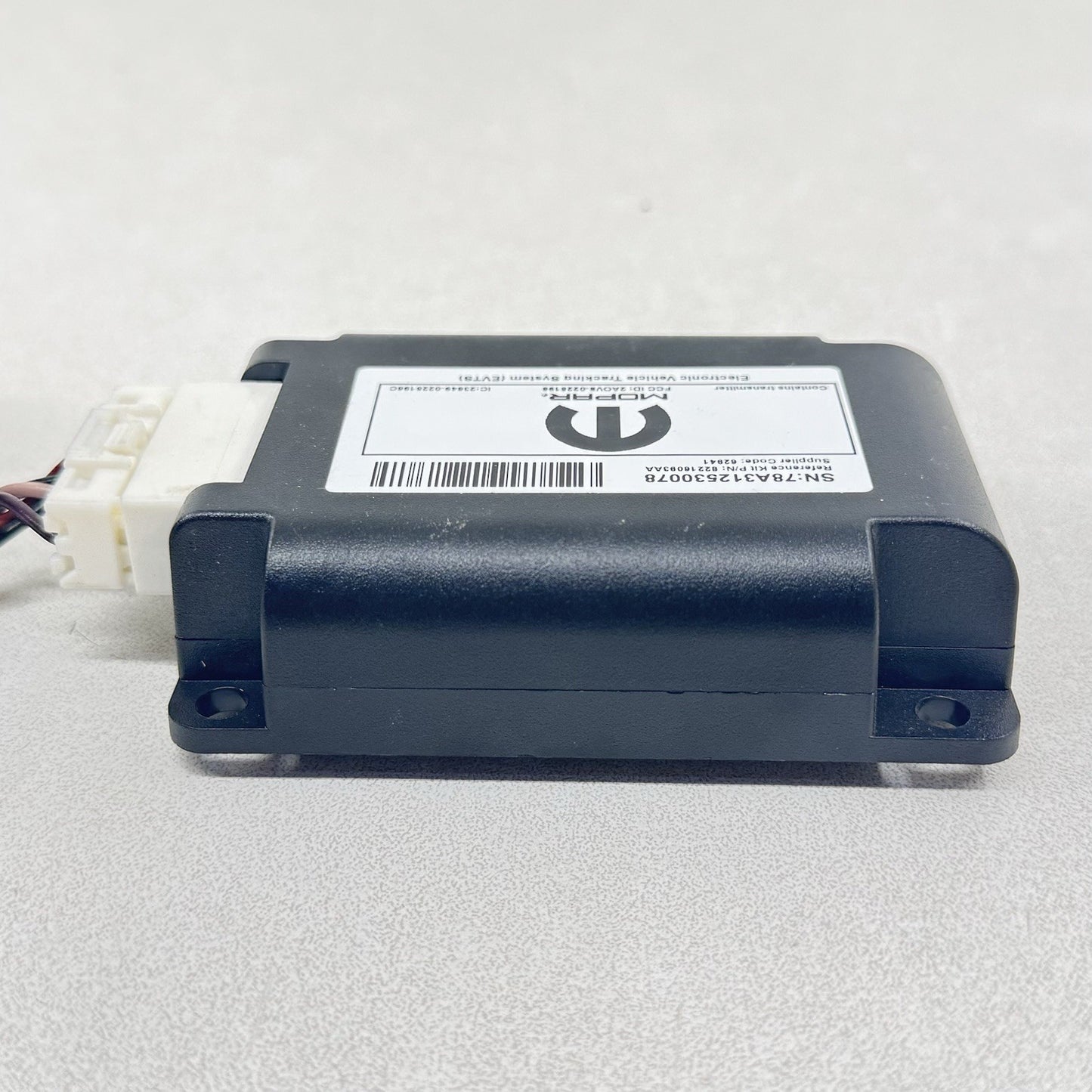 2021 DODGE CHALLENGER VEHICLE TRACKING MODULE WITH WIRE HARNESS 82216093AA OEM