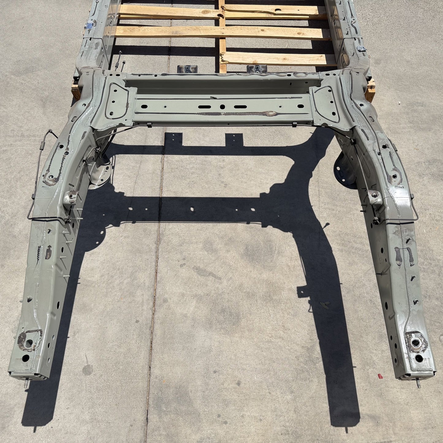 2022-2024 Rivian R1S Chassis Frame Assembly PT00283442-A OEM