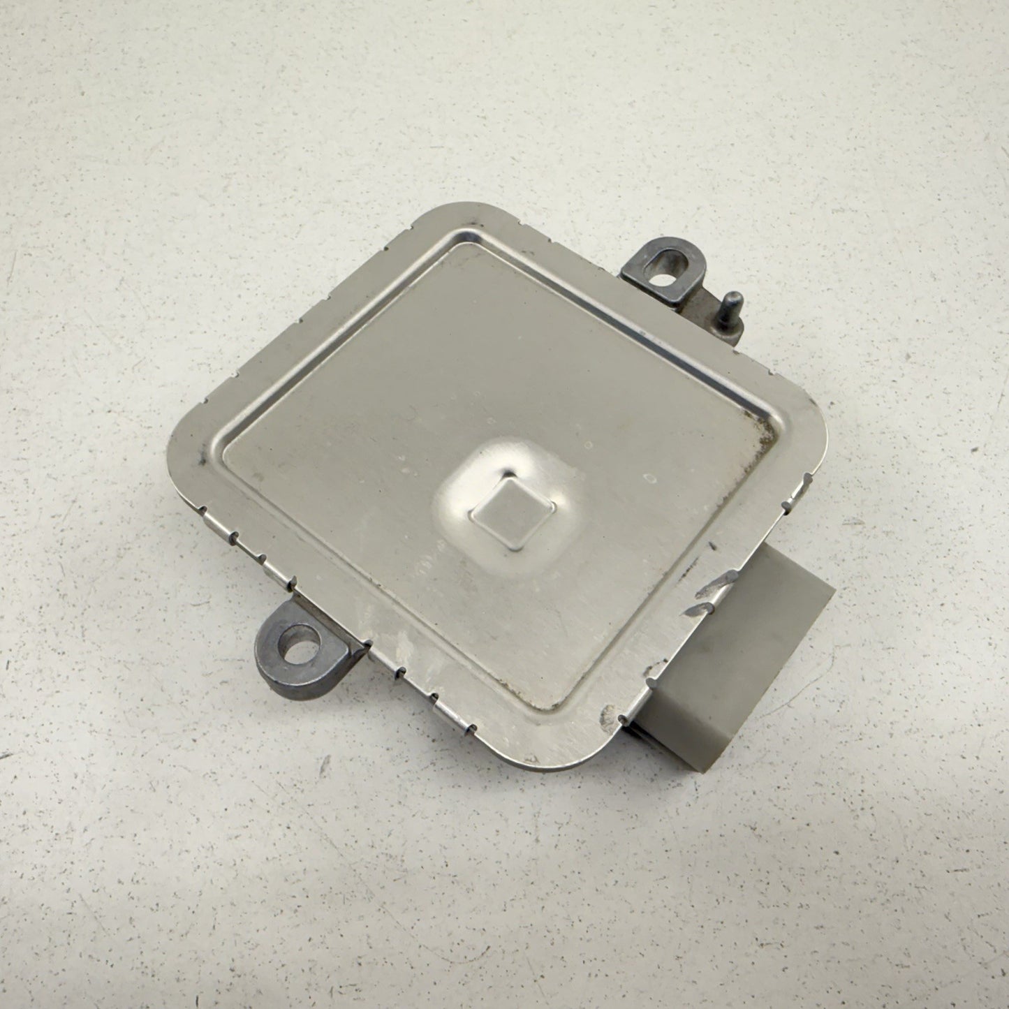 18-24 Chevrolet Camaro ZL1 SS Fuel Pump Power Control Module 23382215 OEM