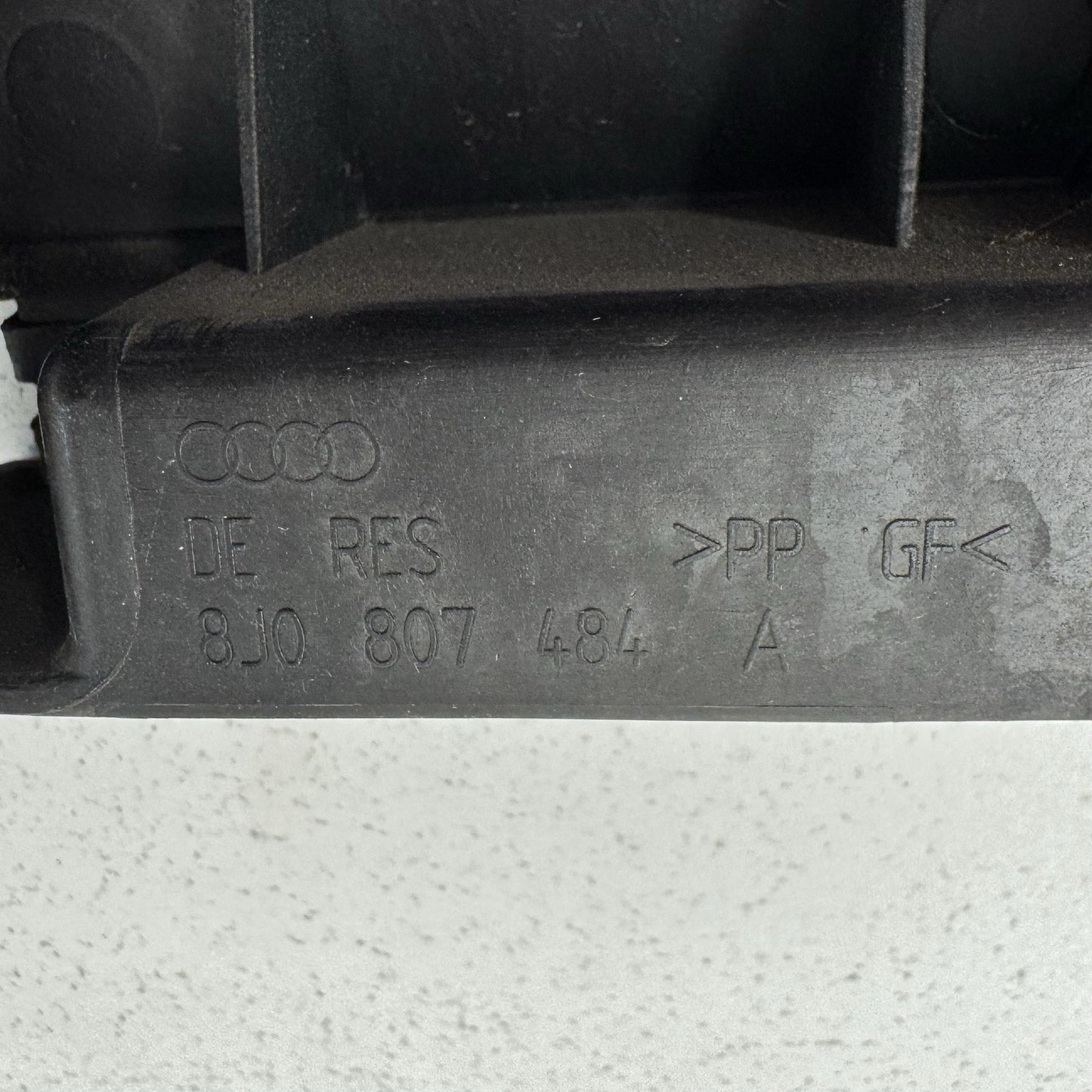 08-15 Audi TT Passenger Right Rear Bumper Bracket Mount Pair OEM