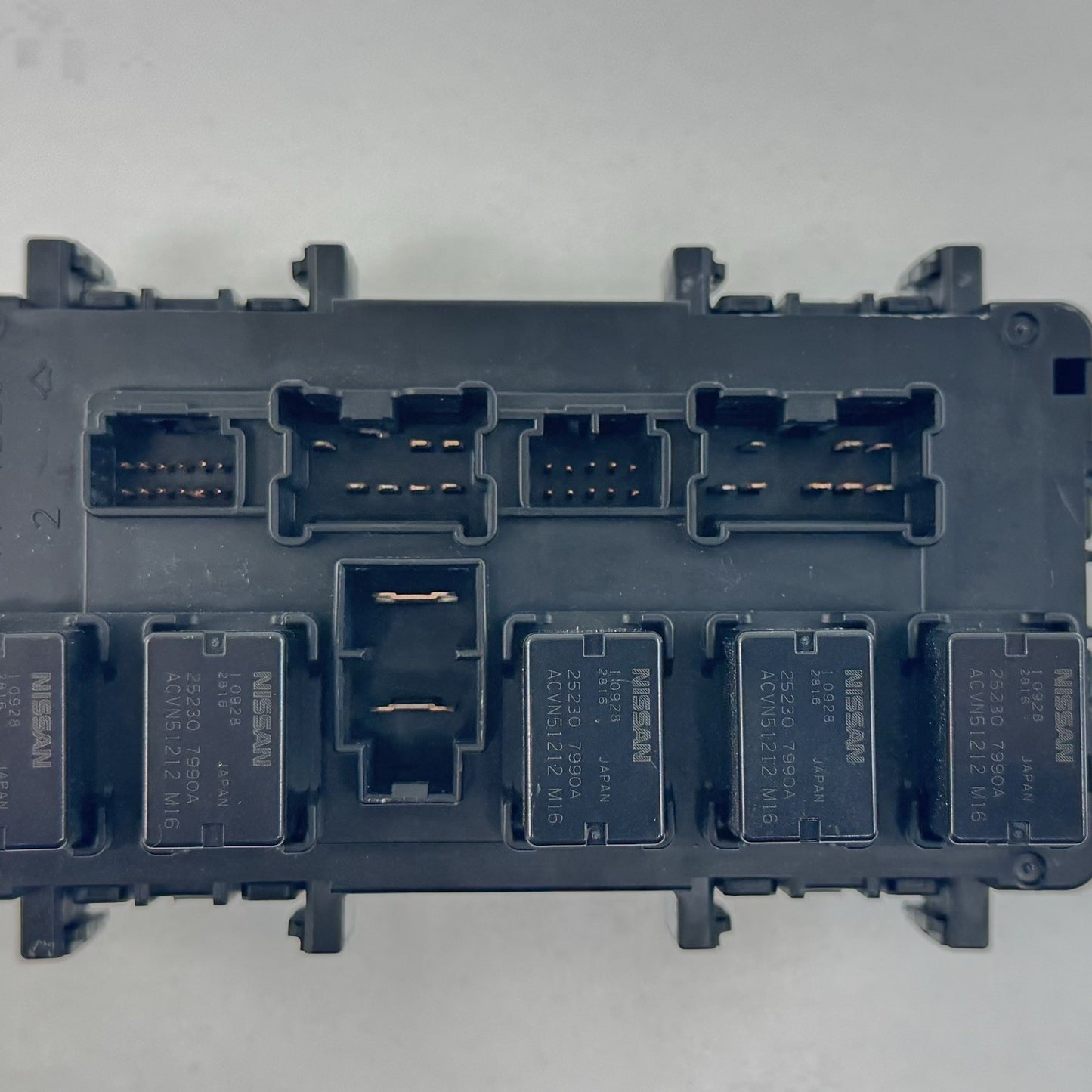 17-22 Infiniti Q60 Interior Cabin Fuse Relay Junction Box OEM