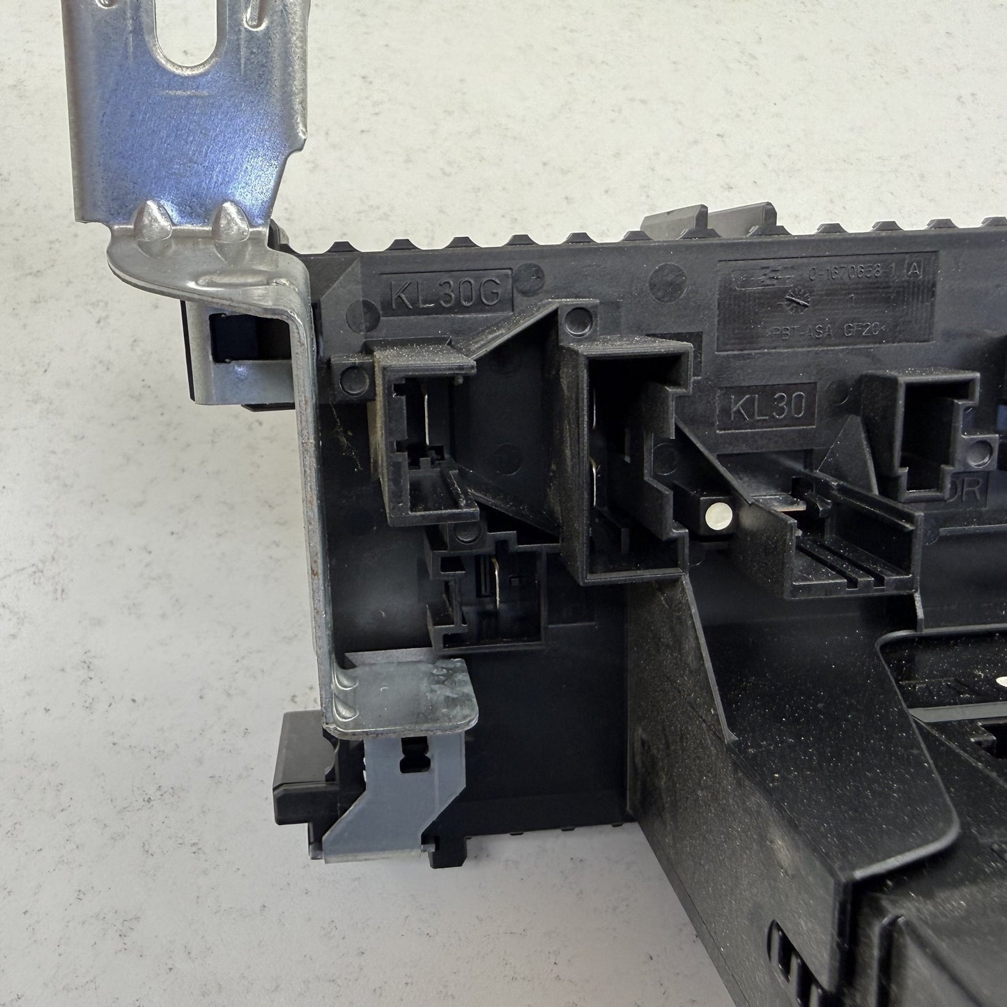 2012-2014 Mercedes-Benz C250 W204 Rear SAM Fuse Relay Junction Box Module OEM