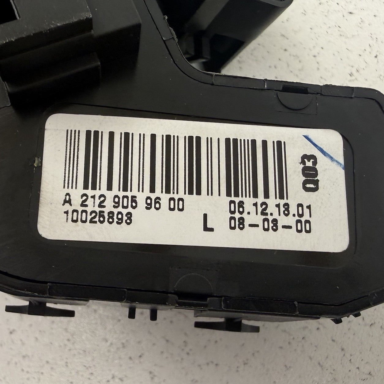 12-18 Mercedes W218 CLS550 Driver Left Front Seat Control Switch OEM