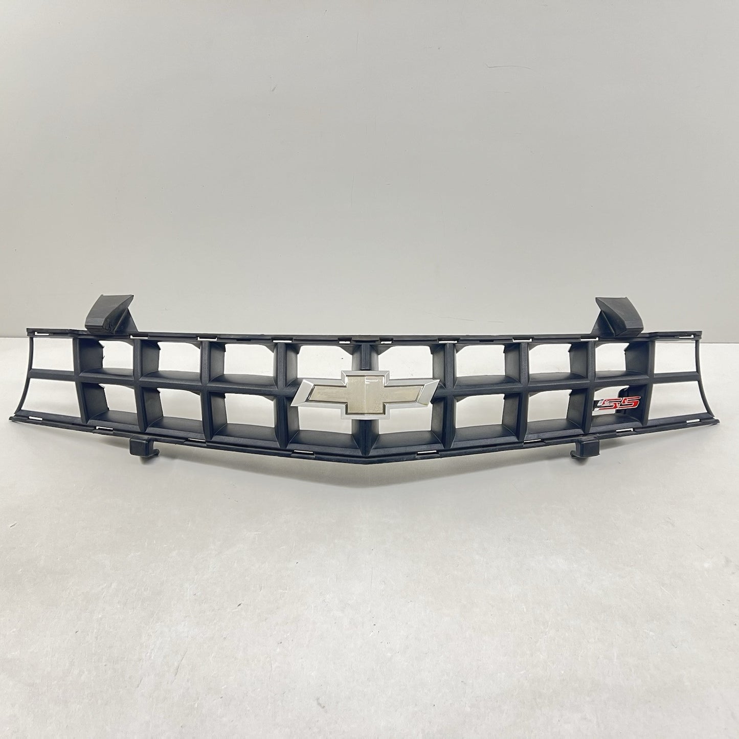 10-13 CHEVROLET CAMARO SS FRONT BUMPER UPPER GRILLE GRILL TRIM 92242526 OEM