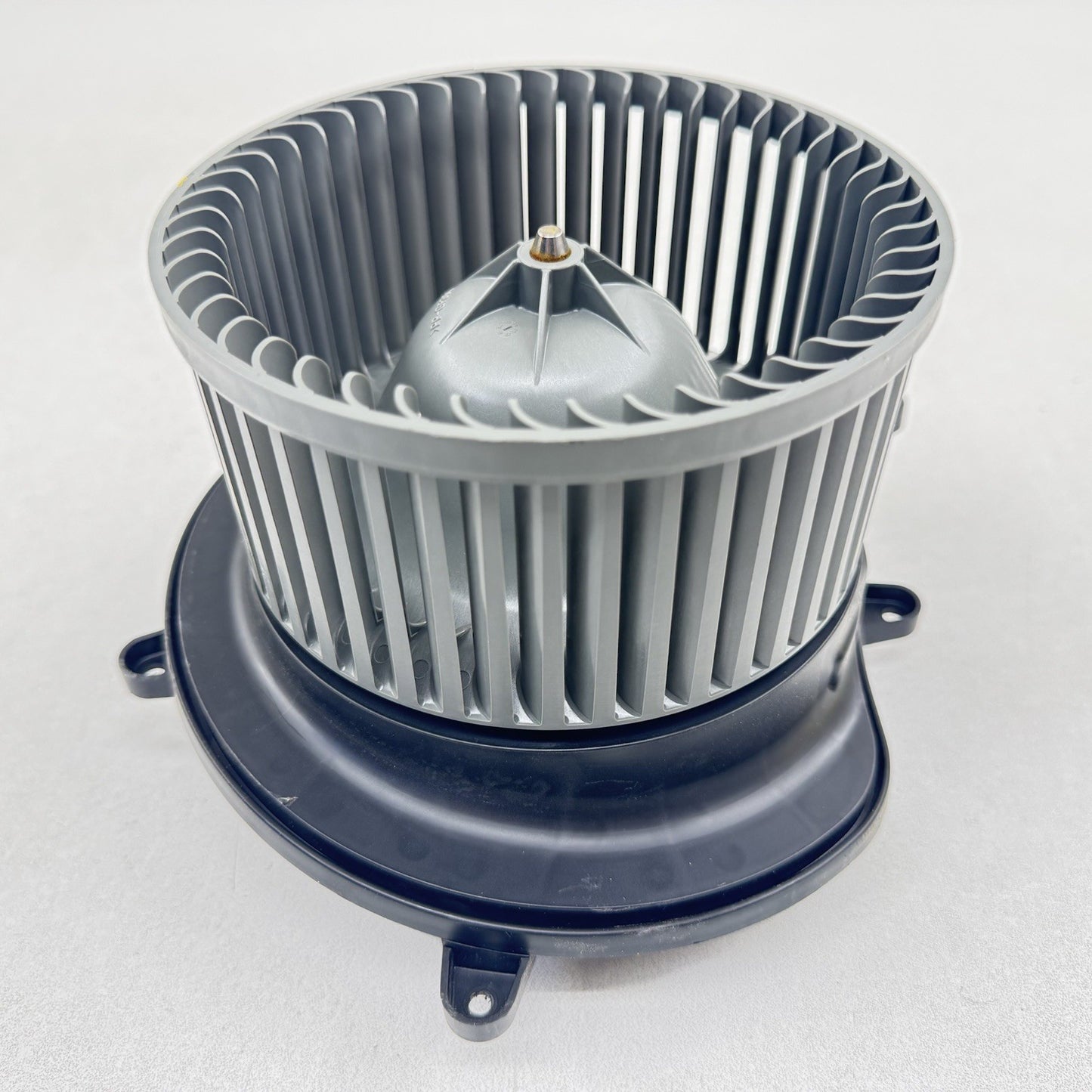 24-25 Ford Mustang GT HVAC AC Air Blower Fan Motor Wheel PR3H-19846-AA OEM