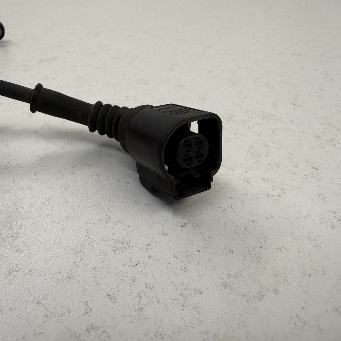 2022-2024 Rivian R1S Left Front ABS Wheel Speed Sensor PT00052788-D OEM
