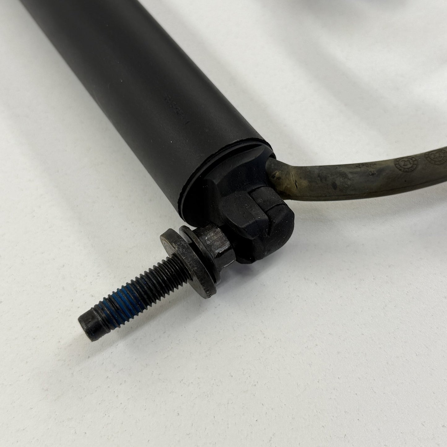 2022-2024 Rivian R1S Rear Power Tailgate Lift Support Shock Strut Pair OEM