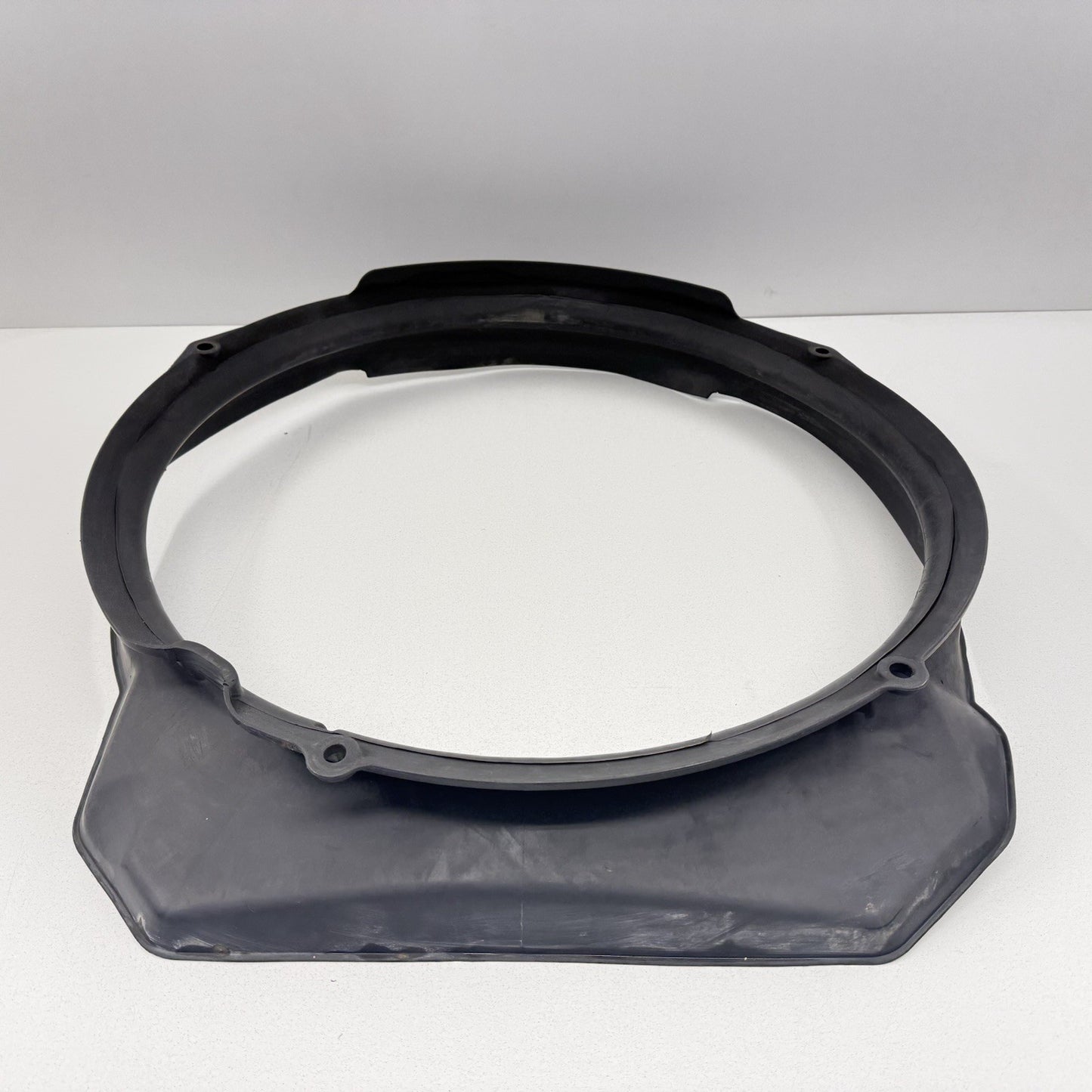 04-09 Dodge Ram 2500 3500 Diesel Engine Radiator Fan Shroud 55056985AB OEM