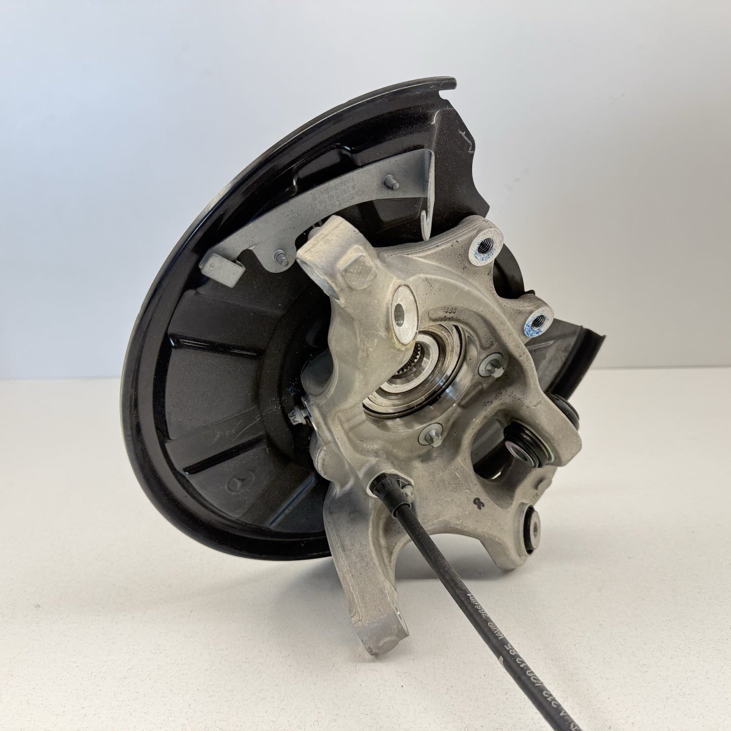 10-16 Mercedes W212 E350 Right Rear Spindle Knuckle Hub Wheel Bearing OEM