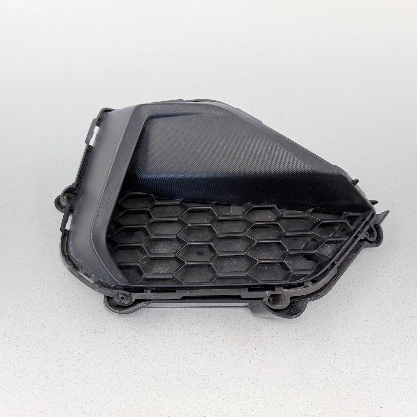 24-26 Ford Mustang GT Performance Pack Front Bumper Right Lower Grille Trim OEM