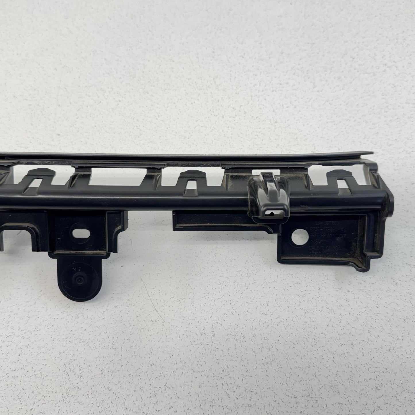 24-26 Ford Mustang Rear Bumper Center Support Mount Bracket PR3B-17B861-A OEM