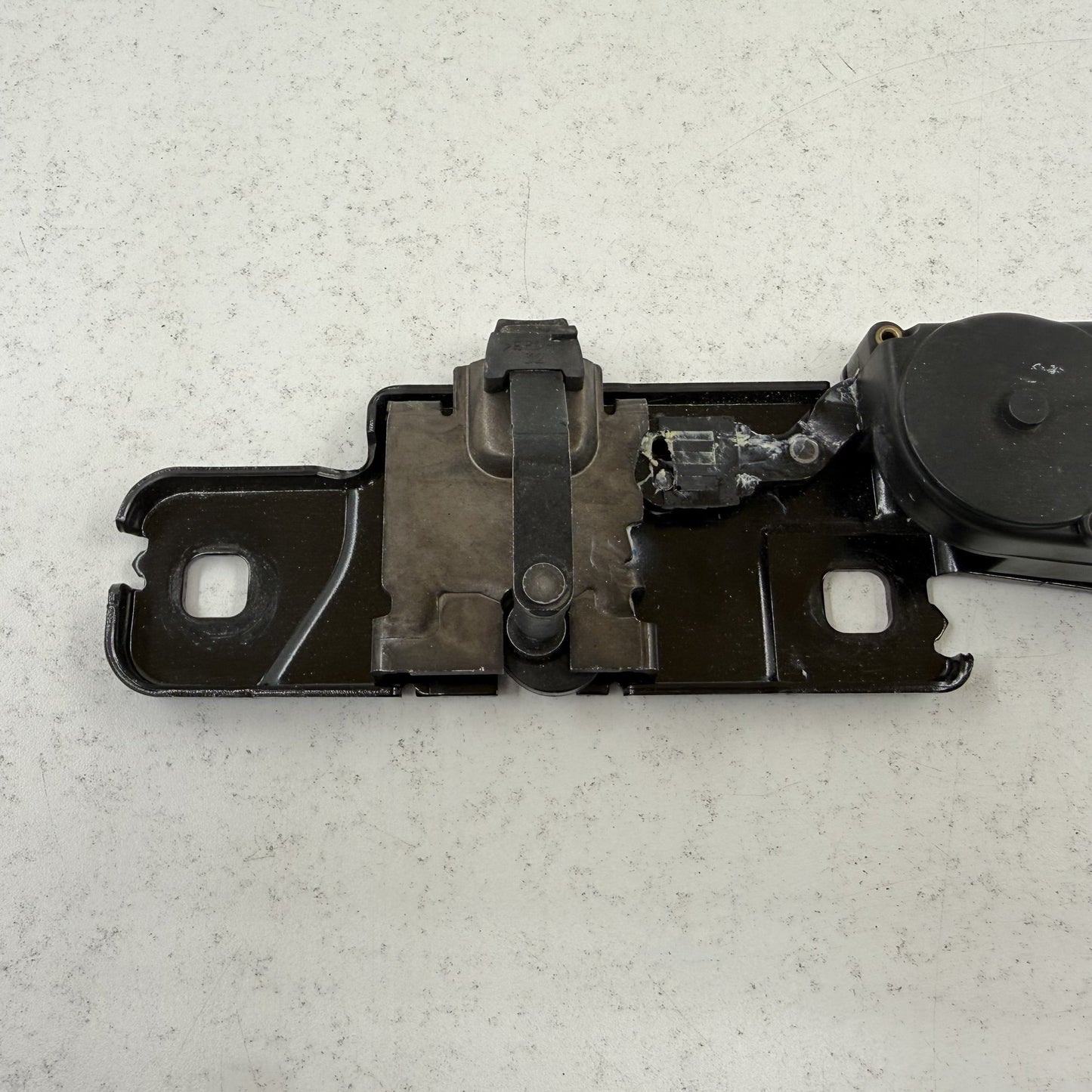 2014-2018 Bentley Flying Spur Rear Trunk Latch Striker Plate W/ Actuator OEM