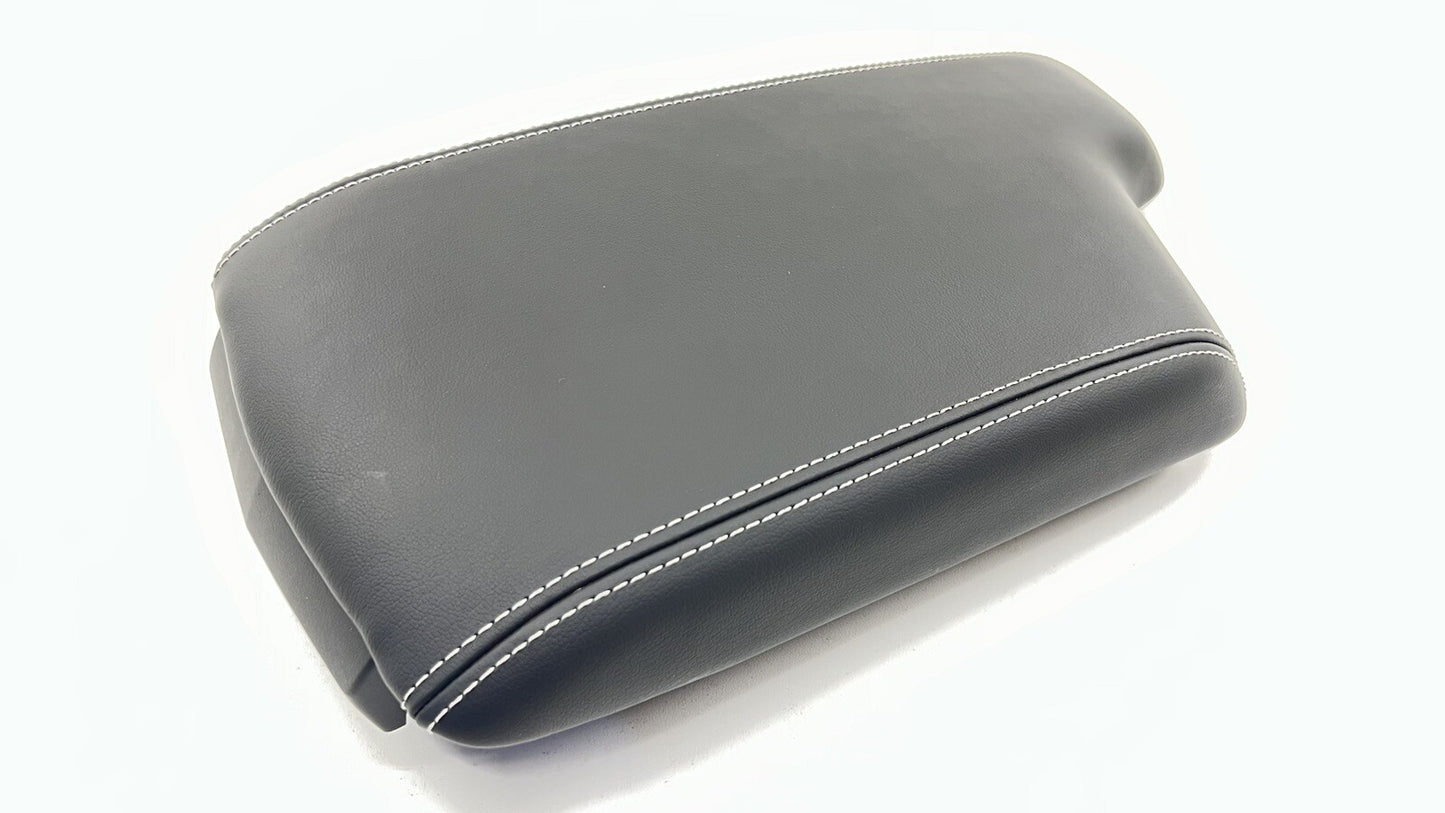 22-24 CADILLAC CT4 V BLACKWING CENTER CONSOLE ARMREST ARM REST BLACK LEATHER OEM