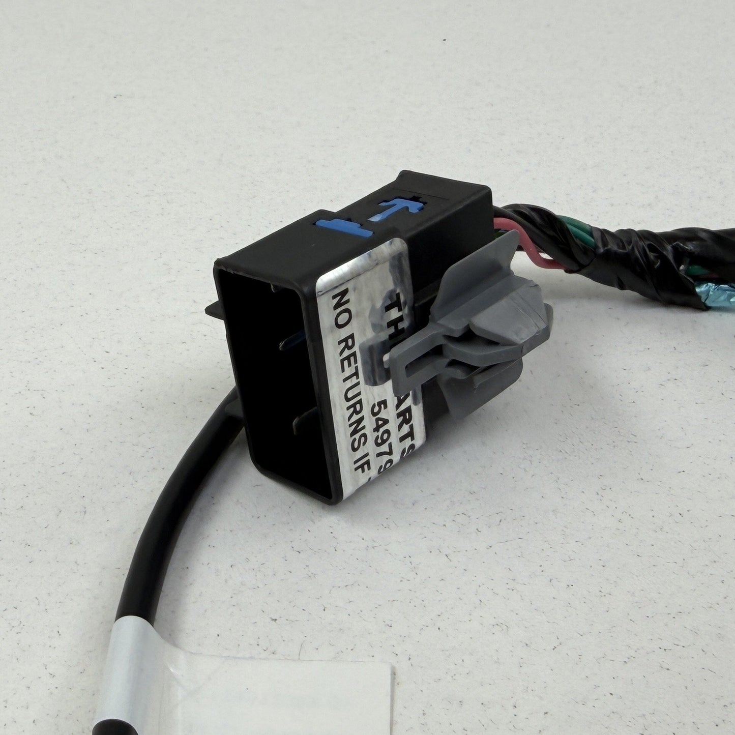 2010-2015 Chevrolet Camaro Center Console Aux USB Port Socket W/ Harness OEM