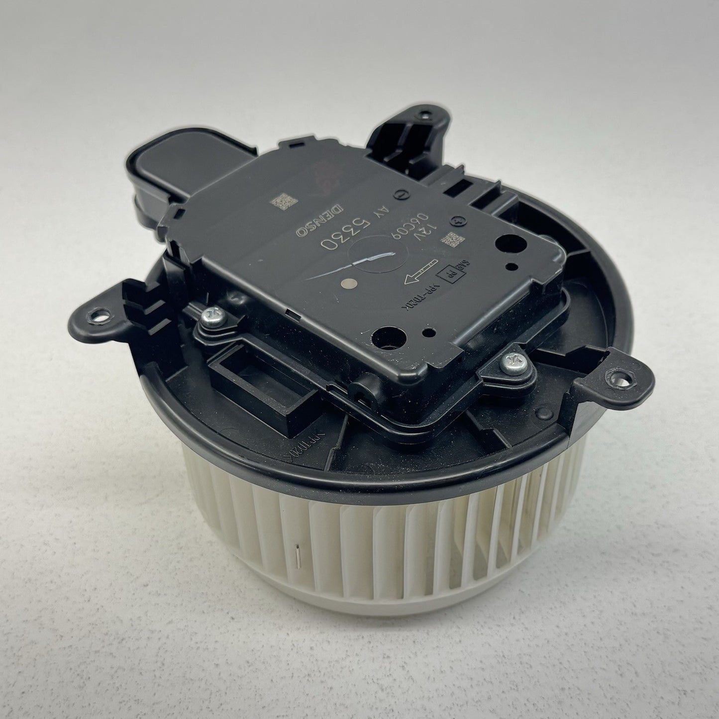 16-24 Chevrolet Camaro HVAC AC Air Temperature Fan Blower Motor OEM