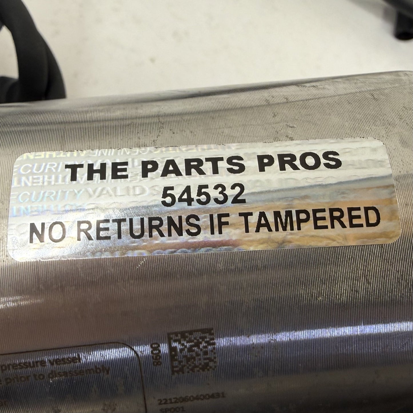 2022-2024 Rivian R1S Left Rear Hydraulic Strut Shock Absorber C200055237-D OEM