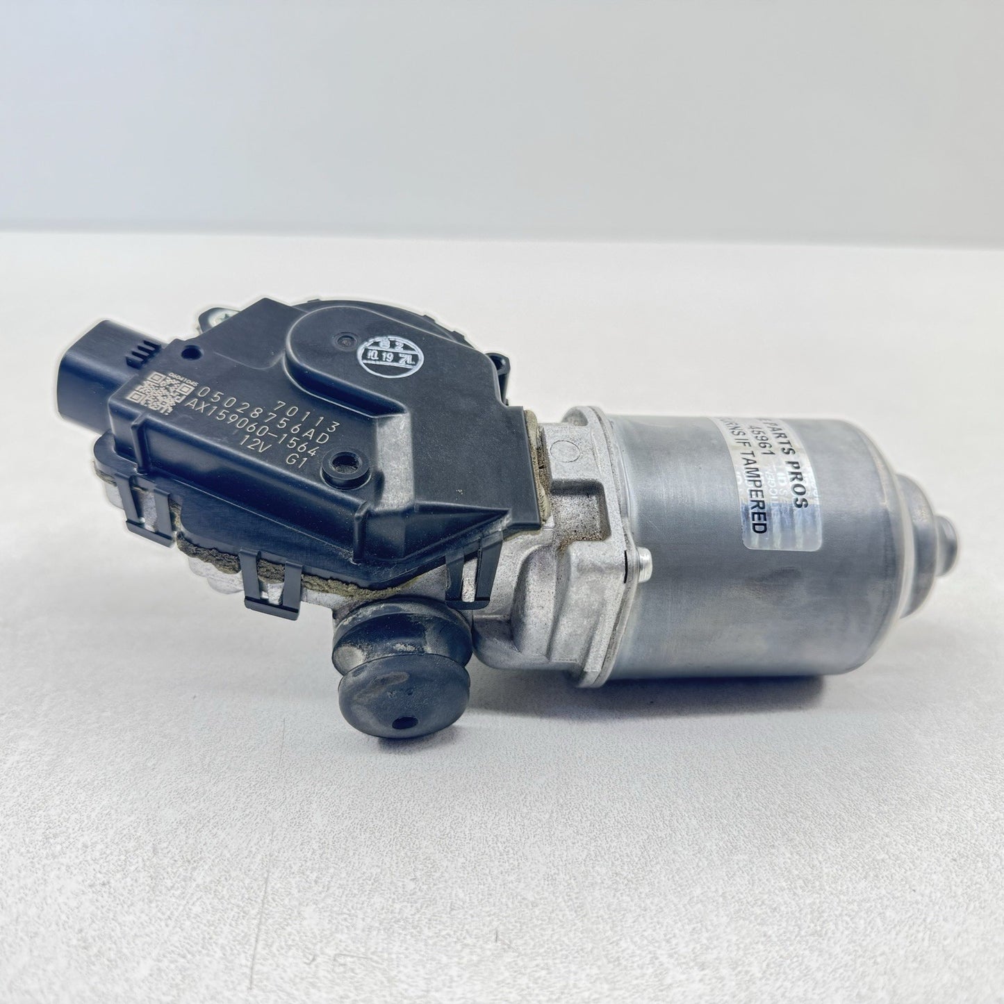 15-23 DODGE CHALLENGER FRONT WINDSHIELD WIPER MOTOR 05028756AD OEM