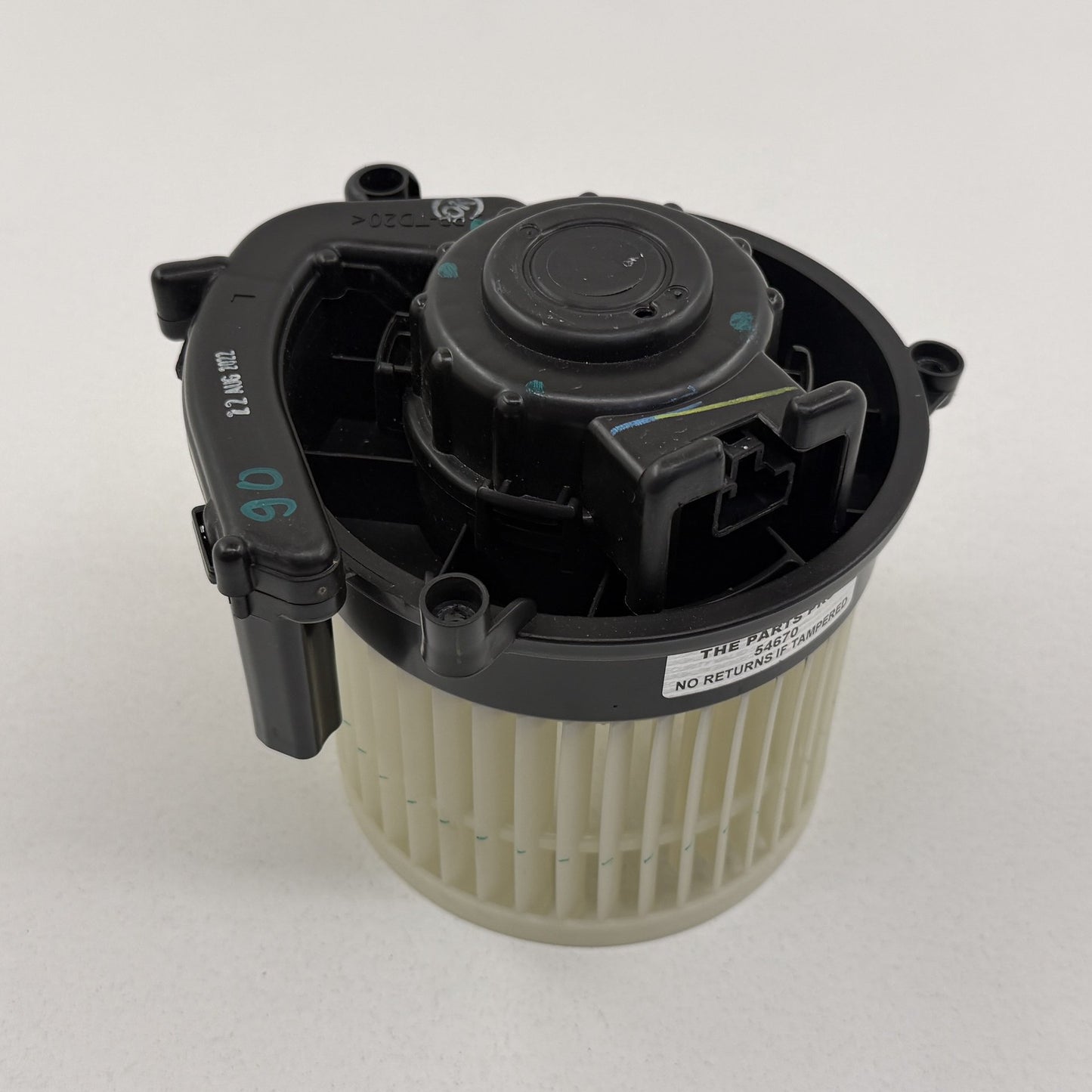 2022-2024 Rivian R1S Rear HVAC AC Temperature Fan Blower Motor PT00007880-E OEM