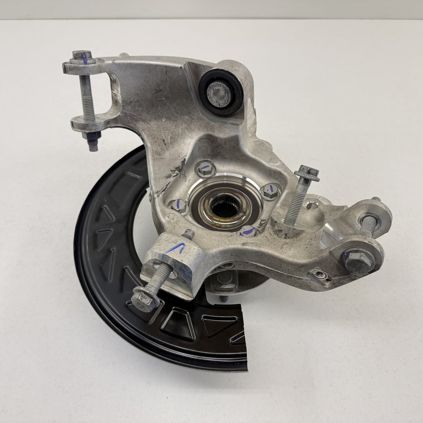 2022-2024 Rivian R1S R1T Driver Left Rear Spindle Knuckle Hub Wheel Bearing OEM