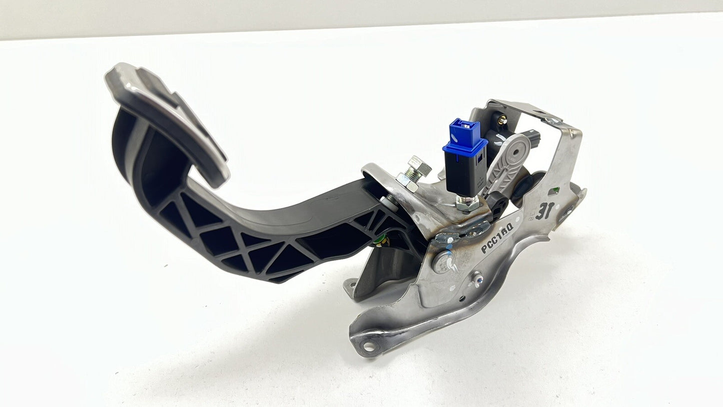 24-25 ACURA INTEGRA TYPE S MANUAL BRAKE AND CLUTCH PEDAL ASSEMBLY PAIR OEM