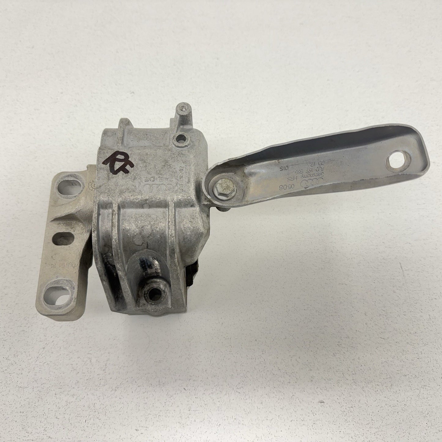 08-15 Audi TT 2.0L Passenger Right Engine Mount 8J0199262 OEM
