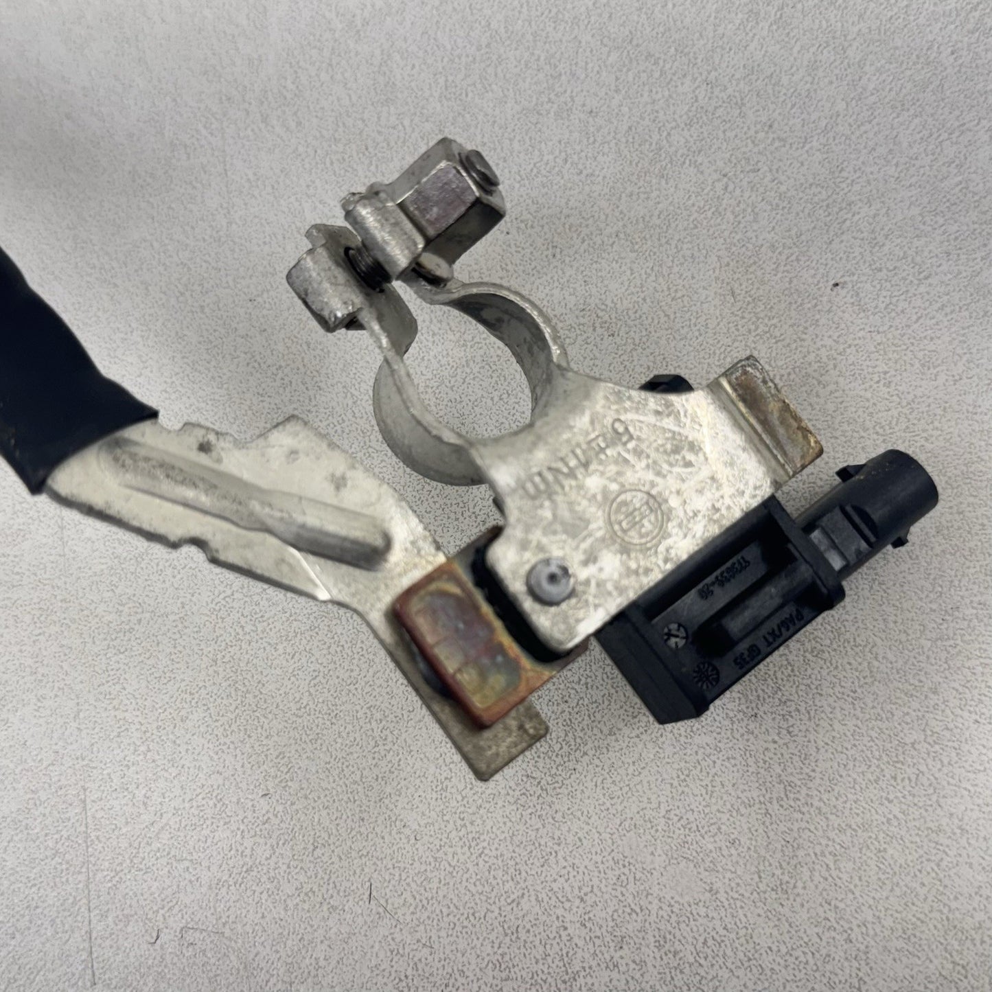 22-25 VOLKSWAGEN GOLF R MK8 NEGATIVE GROUND BATTERY TERMINAL END LINK SENSOR OEM