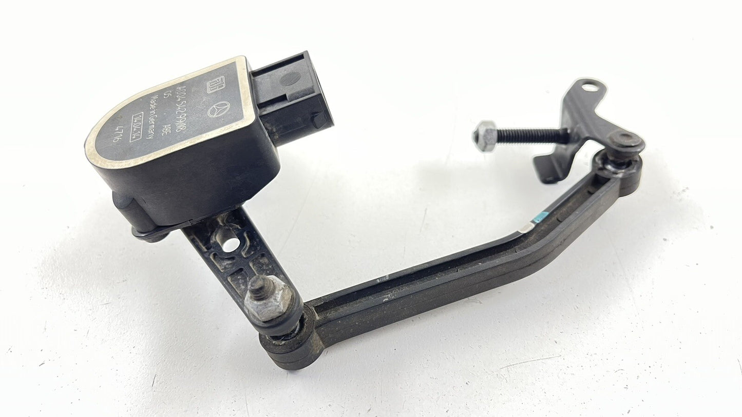13-16 MERCEDES BENZ GL350 X166 RIGHT FRONT HEADLIGHT HEIGHT LEVEL SENSOR OEM