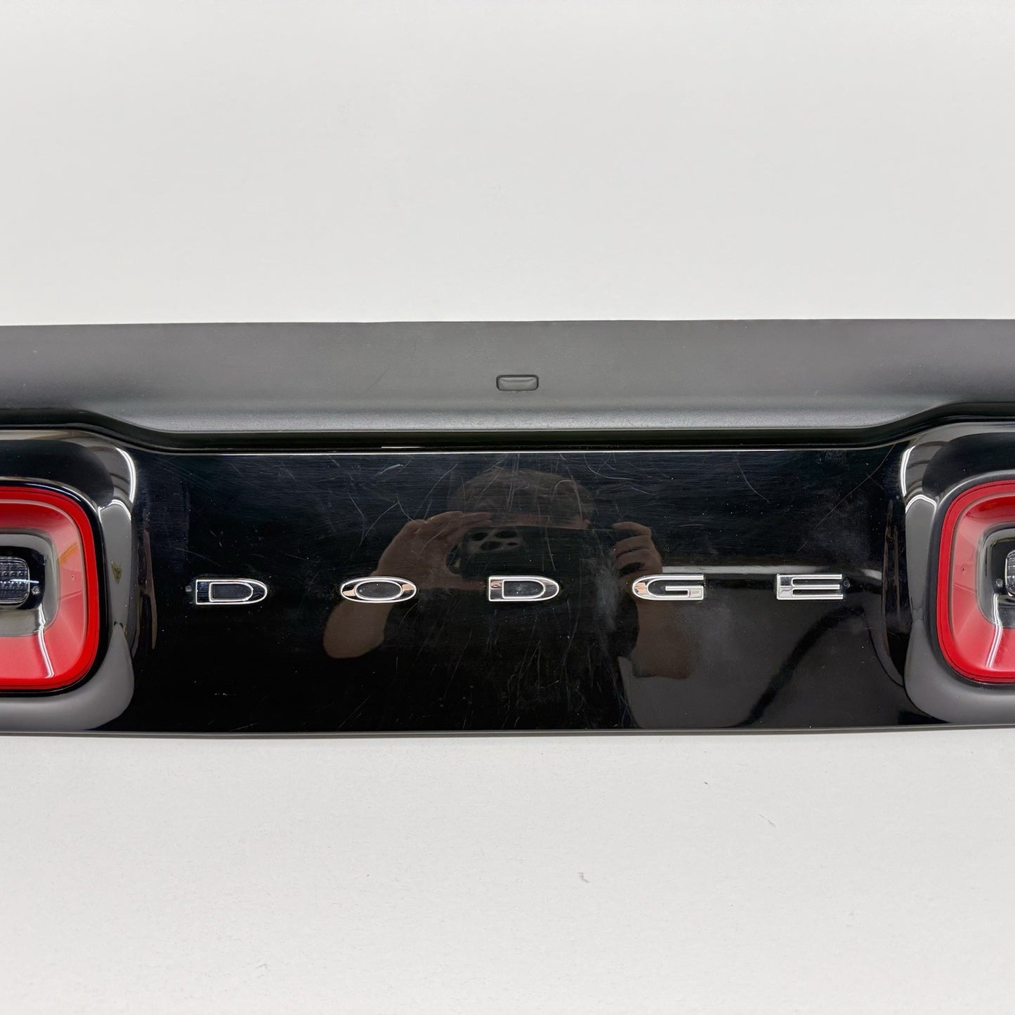 15-23 Dodge Challenger Rear Center LED Taillight Tail Light Lamp 68419751AA OEM