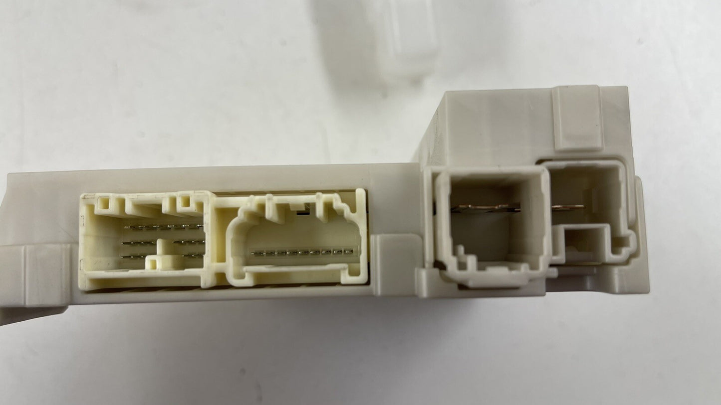 16-20 LEXUS GS F CABIN FUSE JUNCTION BOX CONTROL MODULE 82670-30330 OEM