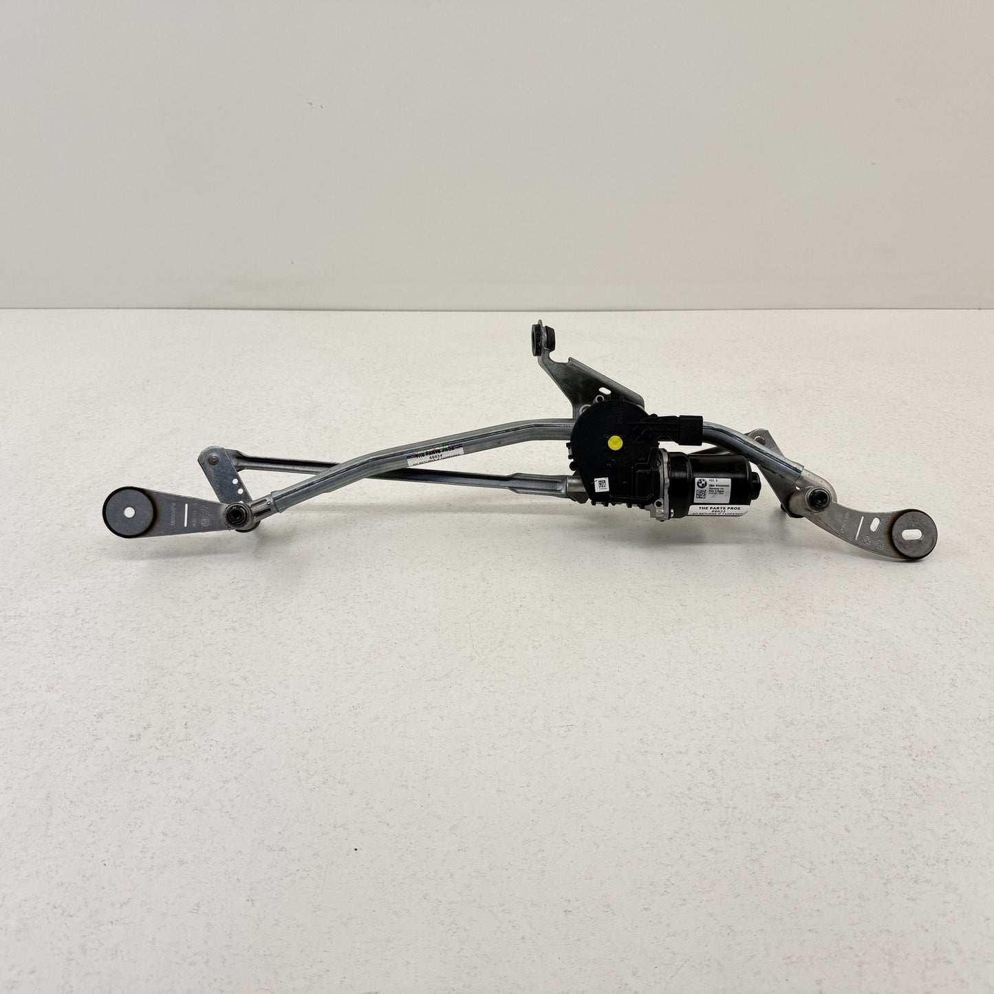 21-26 BMW M3 M4 G80 G82 Front Windshield Wiper Motor Linkage Arm Assembly OEM